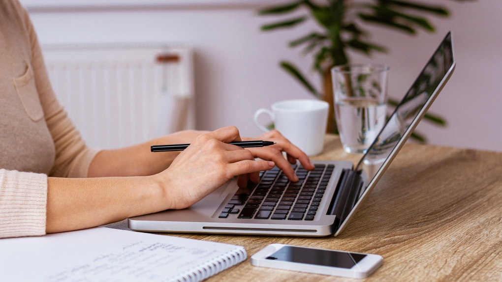 Podpis elektroniczny SimplySign na laptopie